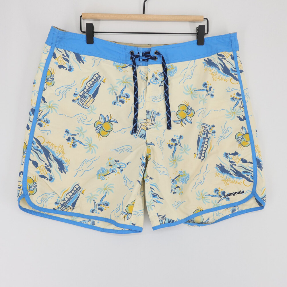 Patagonia Scallop Hem Wavefarer Board Shorts Mens 38 Beige Beach Print Swim